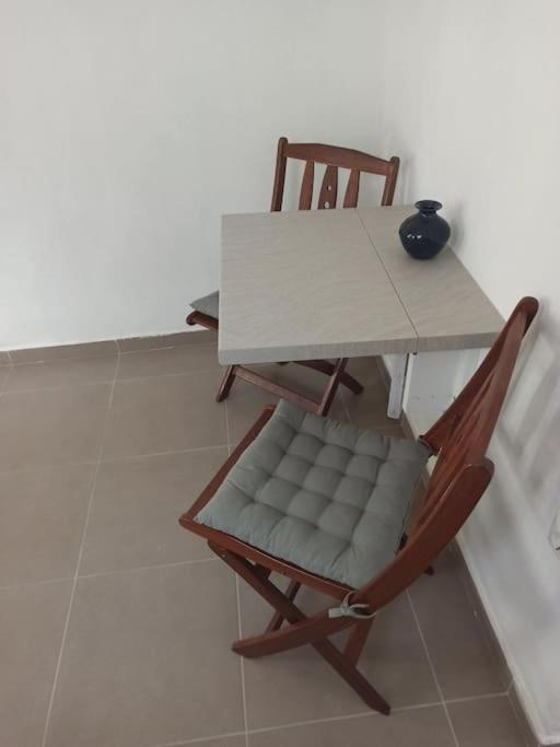 Δίκλινο Δωμάτιο Δονούσα Με Εξαιρετικό Μπαλκόνι Buitenkant foto